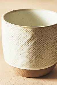 MUG WITH RAISED DESIGN