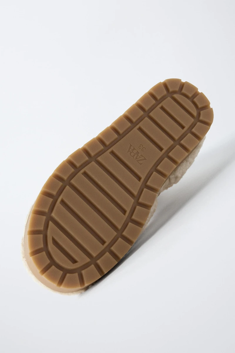 BOTTINES EFFET MOUTON