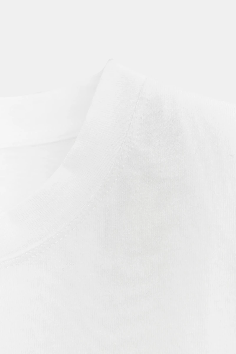 SLEEVELESS SHOULDER PAD T-SHIRT