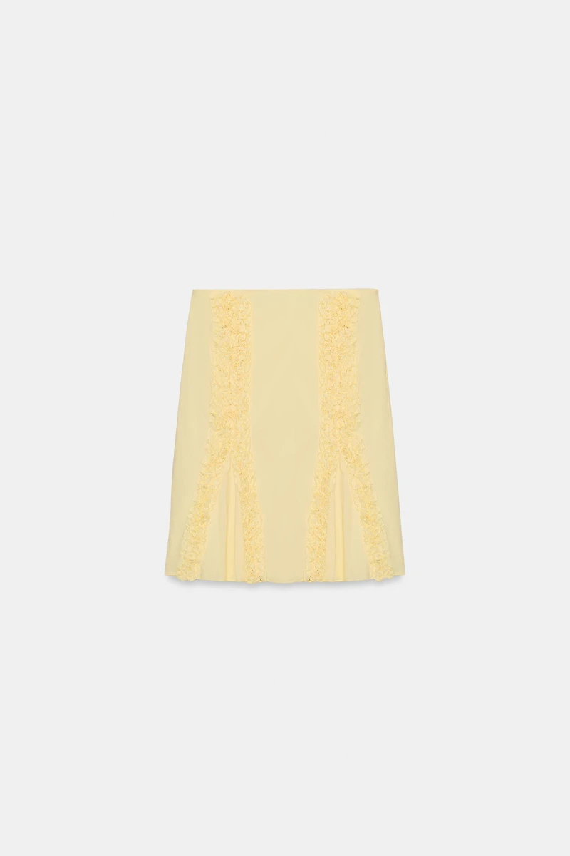 EMBOSSED RUFFLED SKIRT