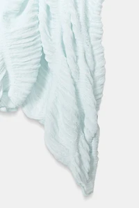 TEXTURED CAPE TOP