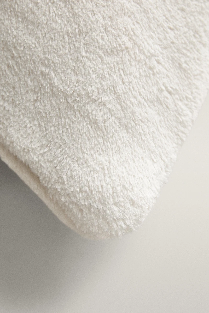 HOUSSE DE COUSSIN FOURRURE