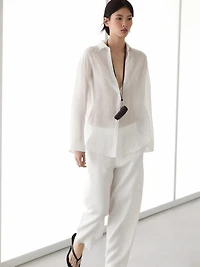 Flowing shirt with collar
