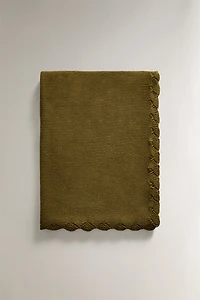 COUVERTURE BÉBÉ BORD CROCHET