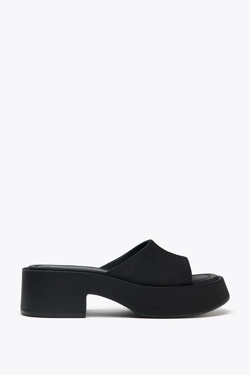 CHUNKY SATIN SANDALS