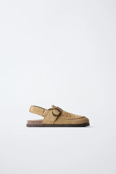 SABOTS EN CUIR À CŒURS
