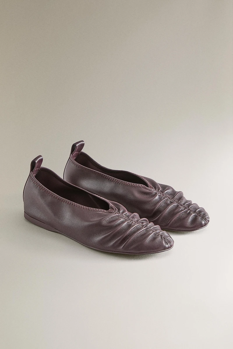 PLEATED LEATHER BALLET FLATS