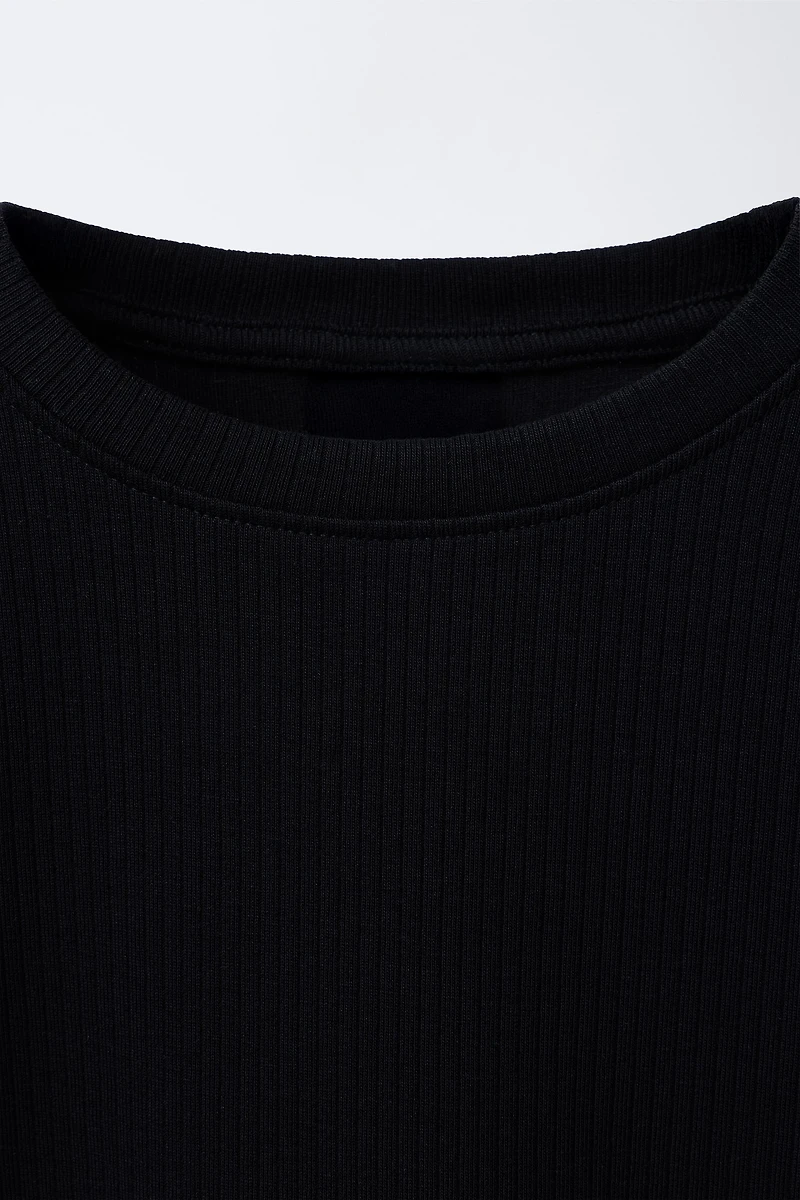 PLAIN RIBBED T-SHIRT