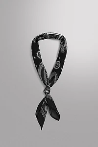 PAISLEY PRINT BANDANA