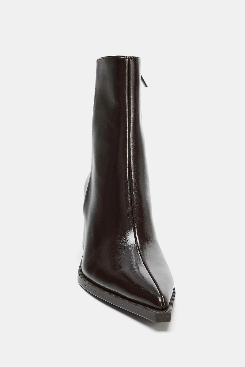 WIDE HEEL ANKLE BOOTS