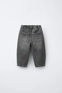 BARREL PLEATED JEANS