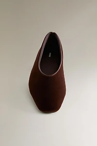 VELVET BALLET FLATS
