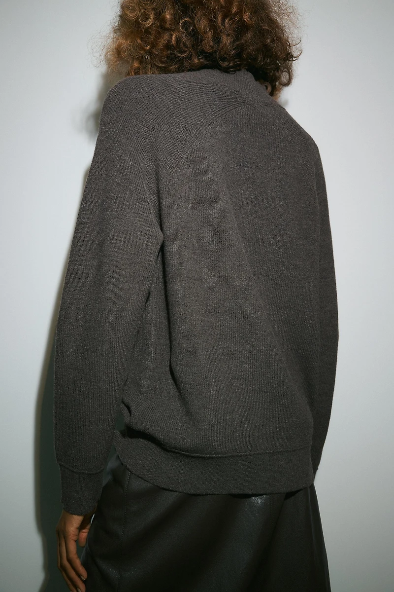 HIGH NECK KNIT JUMPER