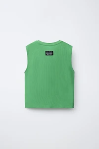 RAISED TEXT SLEEVELESS T-SHIRT