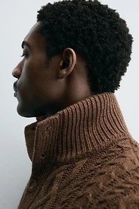 CABLE KNIT HENLEY SWEATER