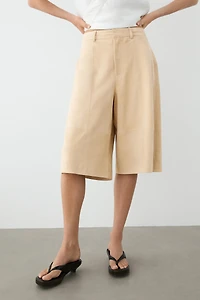 Long suede leather Bermuda shorts