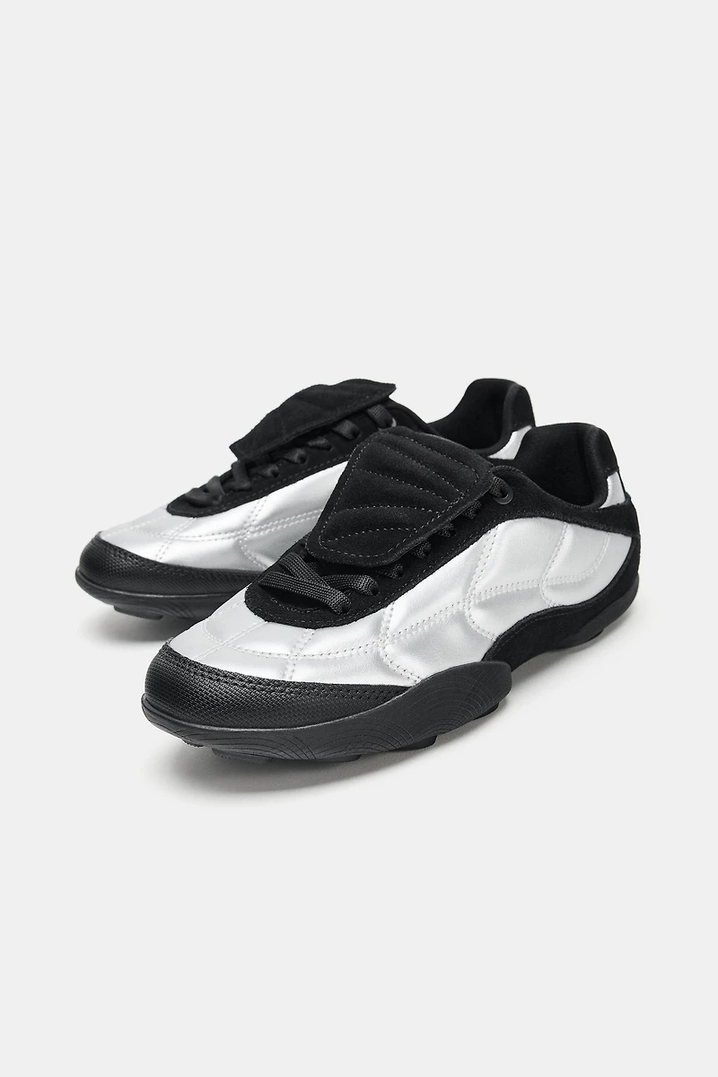METALLIC RUNNING SNEAKERS