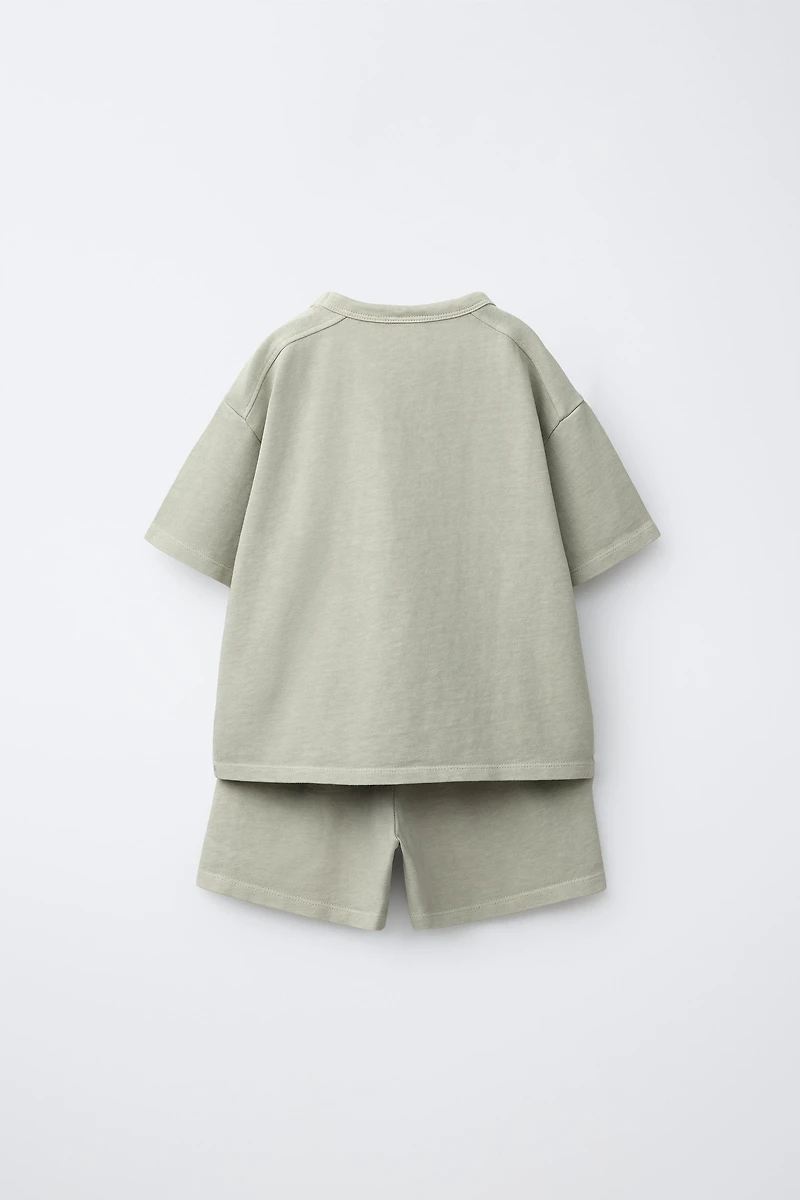 PLAIN JOGGING T-SHIRT AND SHORTS SET