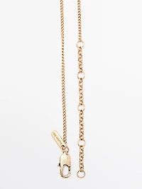 Chain necklace with pod pendant