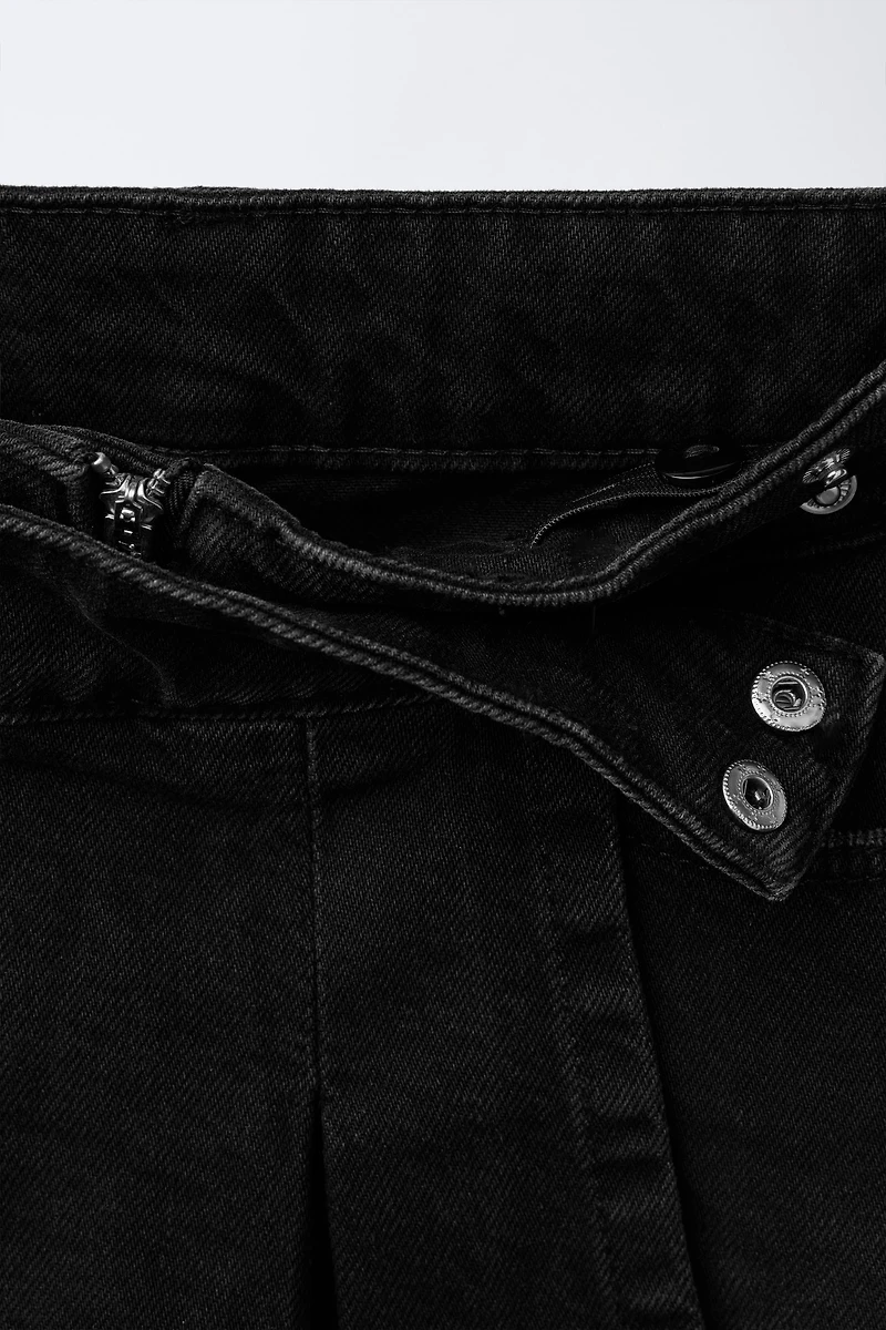 PLEATED DENIM SKORT