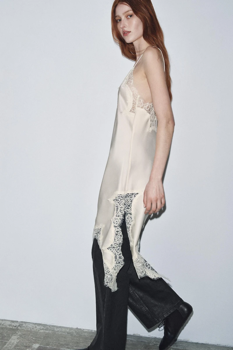 ROBE ASYMÉTRIQUE EN DENTELLE ZW COLLECTION