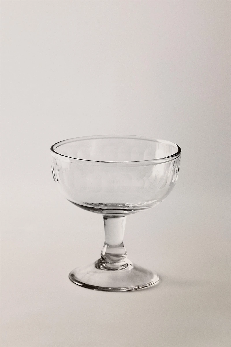 VERRE À VIN RELIEF VERTICAL