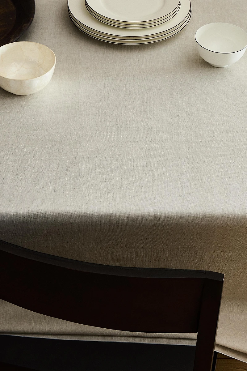 RESIN-COATED COTTON TABLECLOTH WITH OVERLOCK STITCHING
