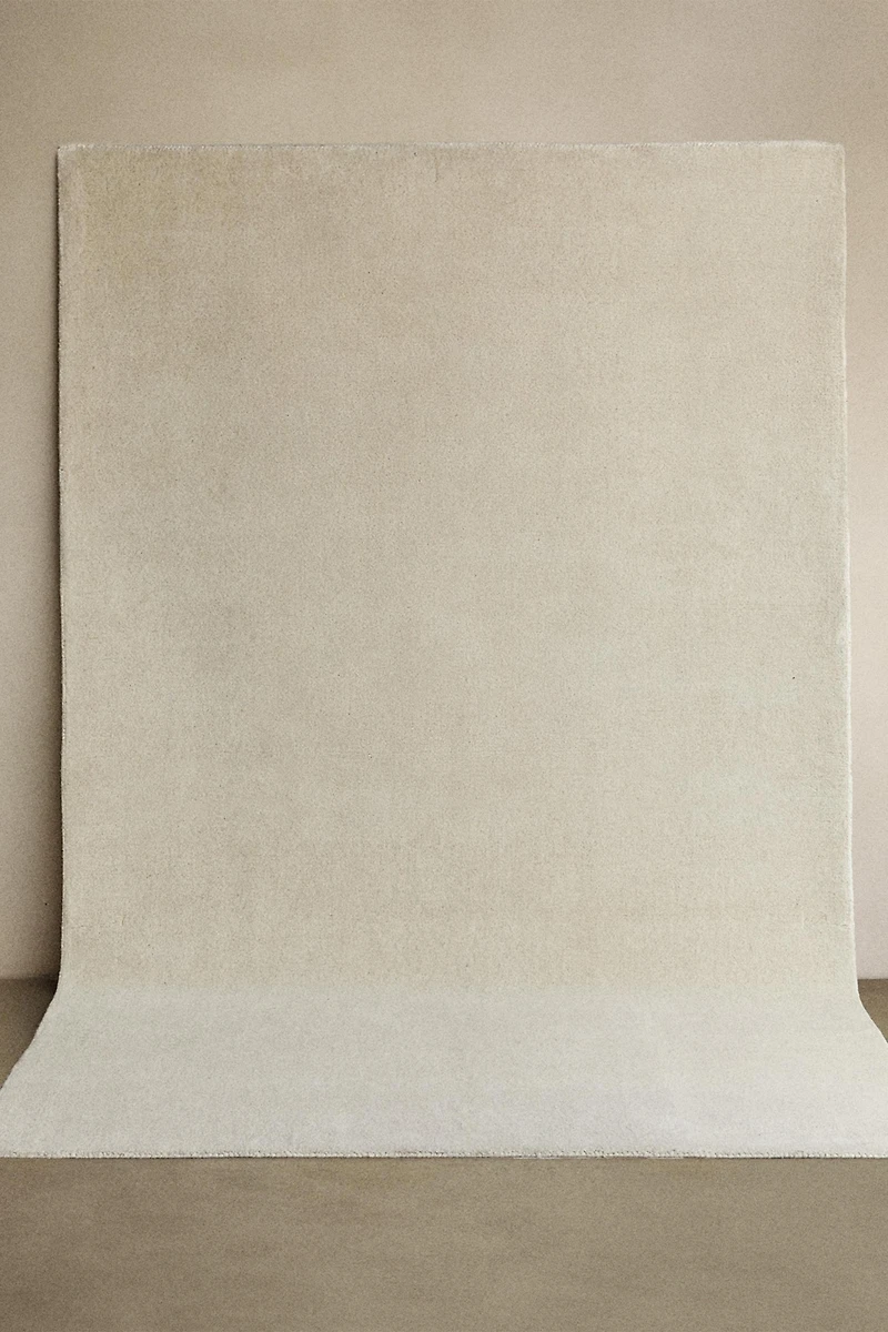 SOLID WOOL RUG