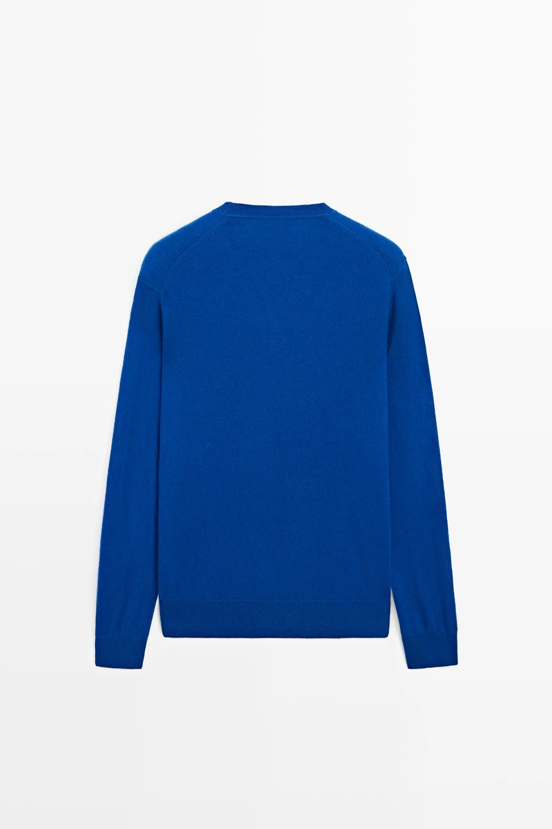 100% cashmere ribbed knit sweater