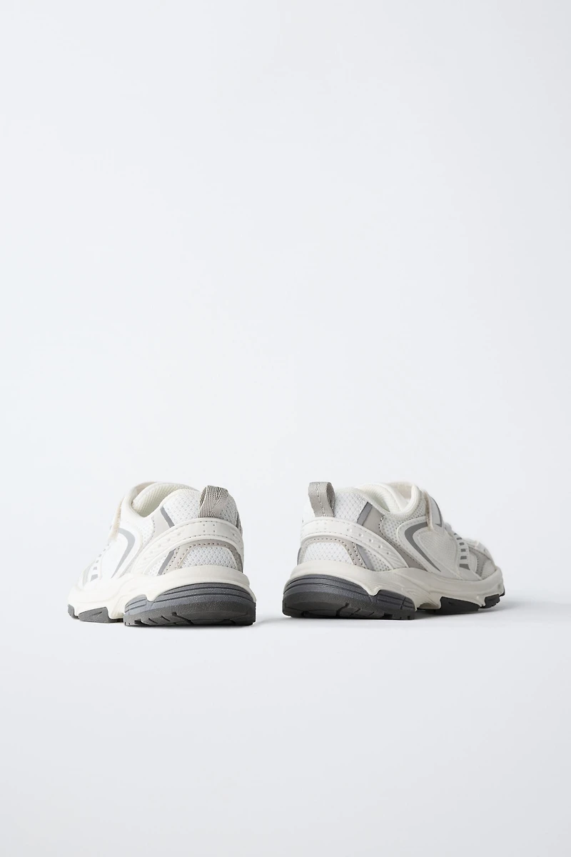 CONTRASTING SNEAKERS