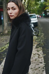 SHORT WOOL COAT WITH FAUX FUR LAPEL