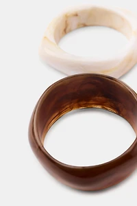3-PACK OF RIGID RESIN BRACELETS