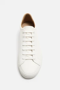 BASIC SNEAKERS