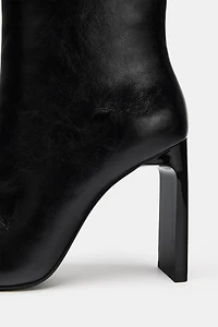 POINTED TOE HEEL BOOTS