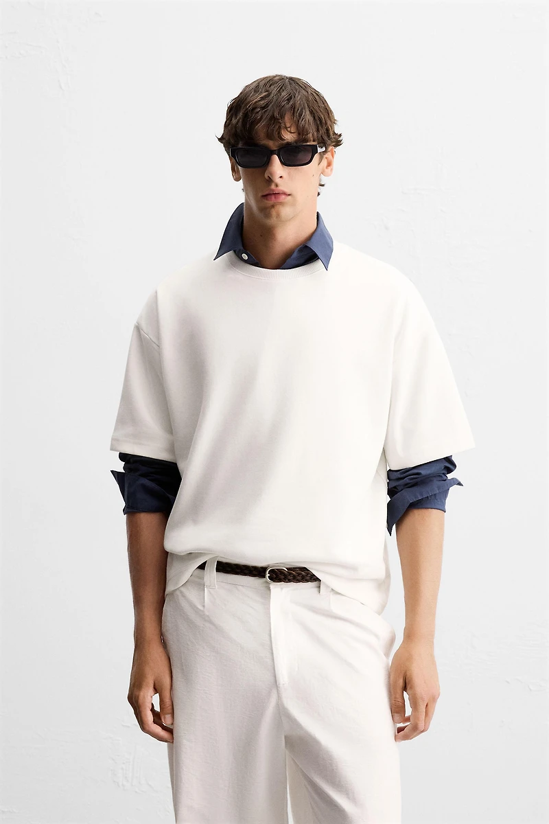 RAISED PRINT SWEATSHIRT