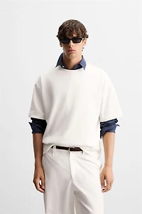 RAISED PRINT SWEATSHIRT