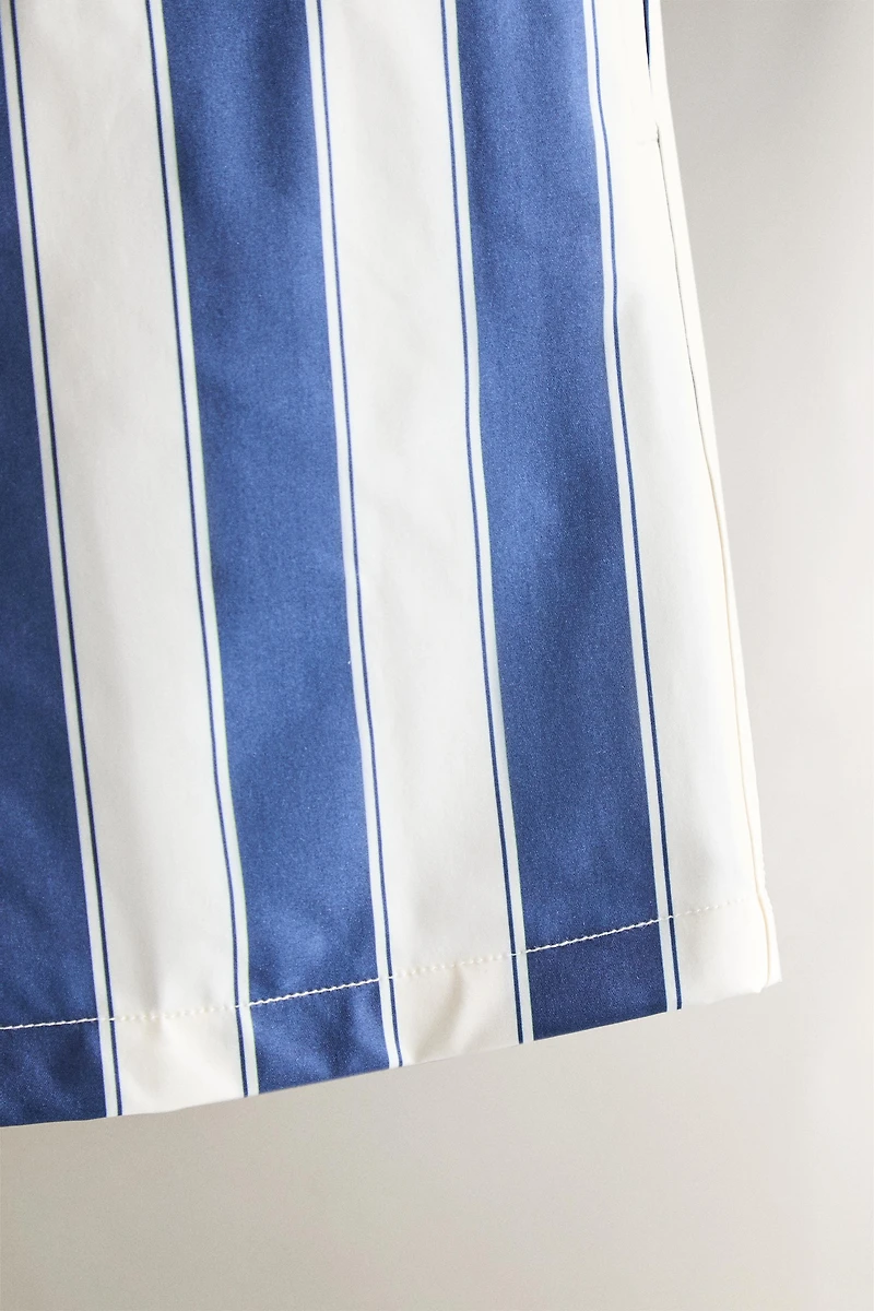 STRIPED MID-LENGTH BEACH SWIM SHORTS
