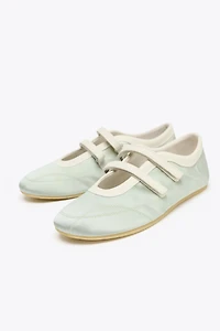SATIN EFFECT STITCHED BALLET FLATS