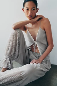 SHIRRED LACE TOP