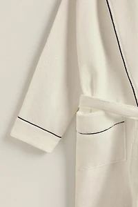 BATHROBE WITH PIPING (400 GXM²)