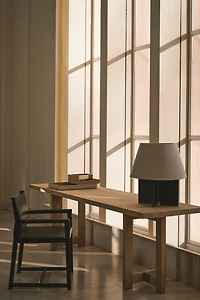DESK 01