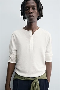 BUTTON NECK T-SHIRT