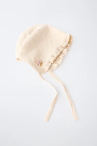 EMBROIDERED FLOWER KNIT BONNET