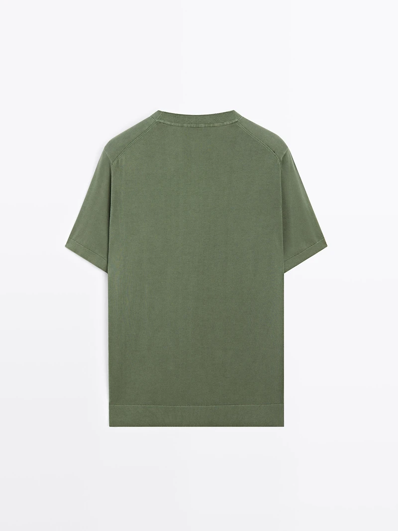 Short sleeve knit T-shirt