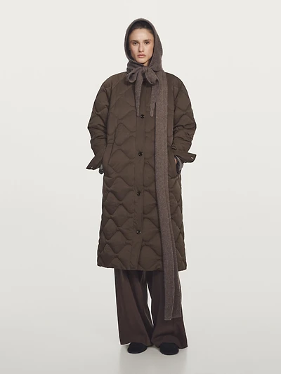 Long water-repellent puffer jacket