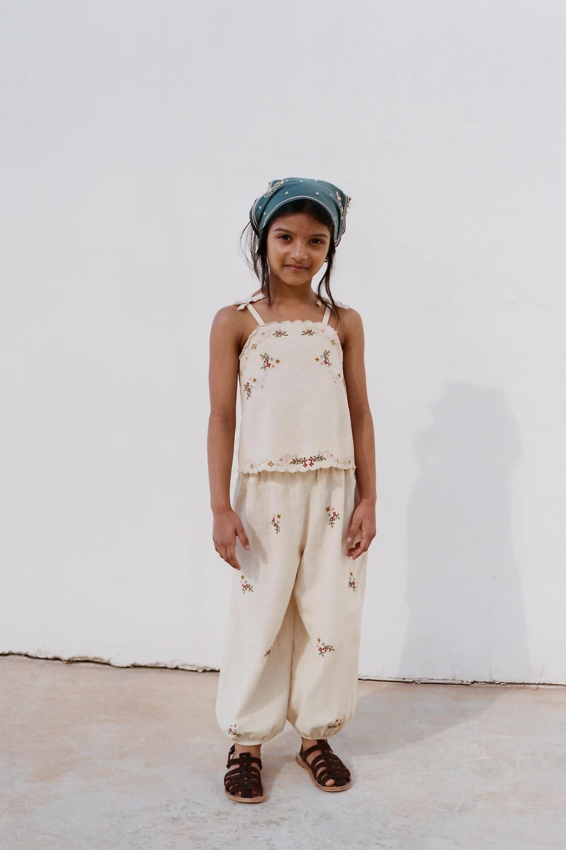 CROSS STITCH EMBROIDERED TOP WITH COTTON AND LINEN