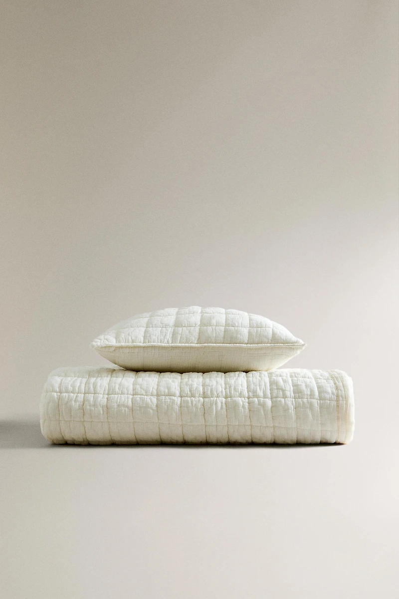 SQUARE COTTON QUILT