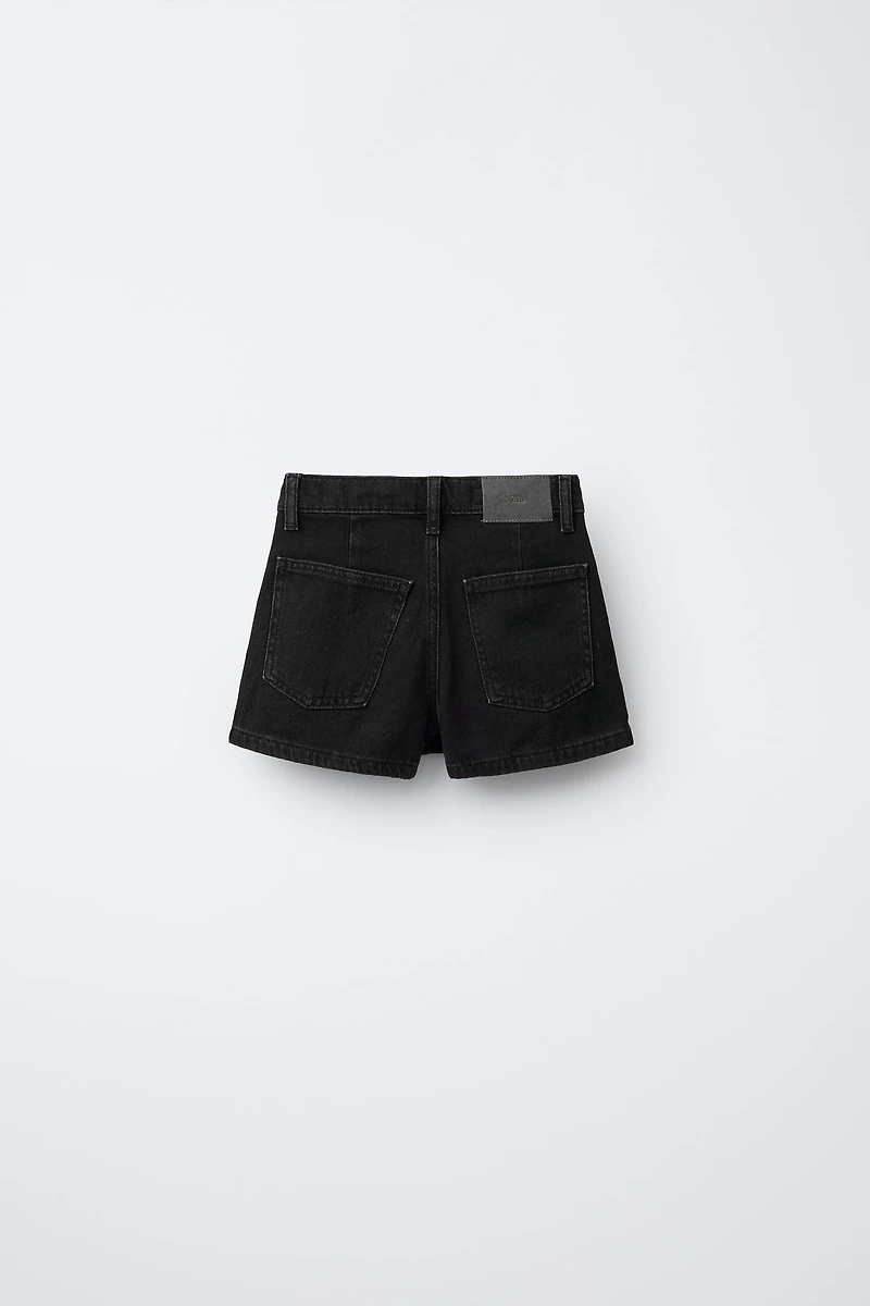 JUPE-SHORT EN JEAN À CLOUS