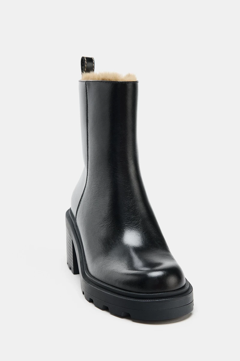 WATER REPELLENT LEATHER ANKLE BOOTS
