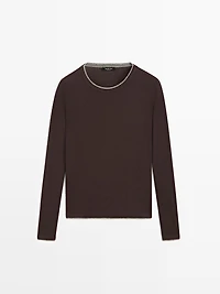 Long sleeve T-shirt with double layer trim